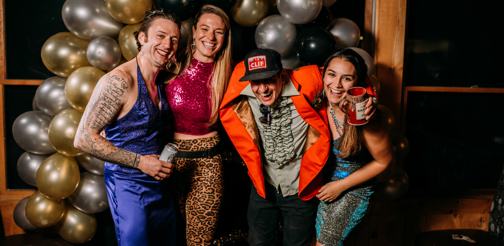 Van Tour : Sender Bash