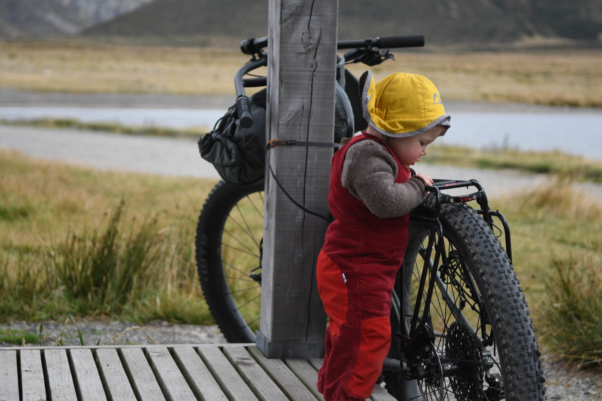 LIFE AT 7KM/HOUR: FAMILY BIKEPACKING IN NEW ZEALAND