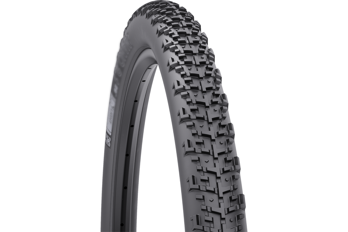 Versatile Mountain Tires for Speed and Stability