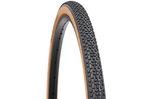 700c top hybrid tires